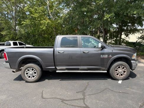 Used 2018 RAM 2500 Laramie AWD/4WD image 2