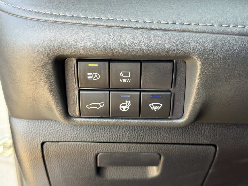 Used 2021 Toyota Highlander Limited AWD/4WD image 23