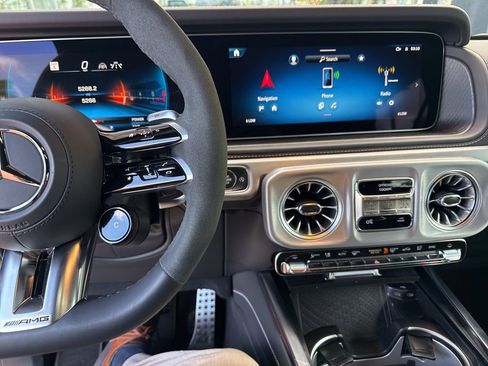 Used 2025 Mercedes-Benz G 63 AMG 4MATIC image 4