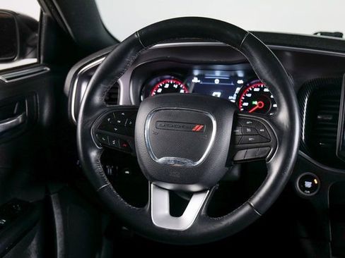 Used 2019 Dodge Charger SXT image 13