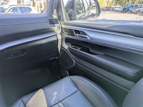 Used 2024 Jeep Wagoneer Series II image 23