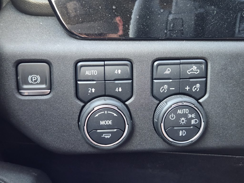 Used 2024 Chevrolet Silverado 1500 RST w/ Convenience Package II AWD/4WD image 16