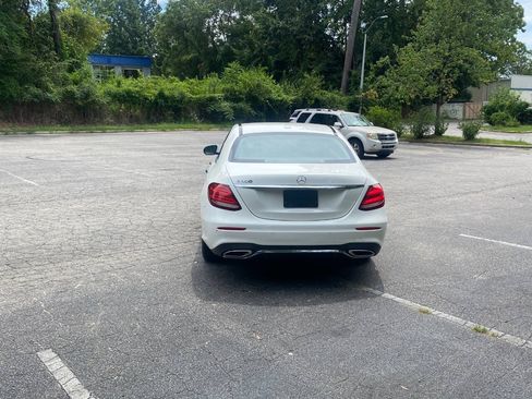Used 2018 Mercedes-Benz E 300 image 6