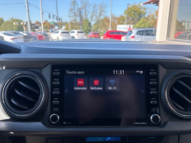 Used 2022 Toyota Tacoma TRD Sport AWD/4WD image 32