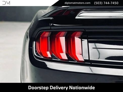 Used 2022 Ford Mustang Shelby GT500 w/ Technology Package RWD image 15
