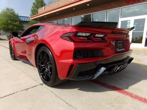 Used 2025 Chevrolet Corvette Z06 RWD image 7