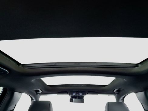 Used 2026 Mercedes-Benz GLB 250 4MATIC image 21