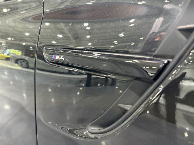 Used 2018 BMW M4 Coupe w/ Competition Package RWD image 8