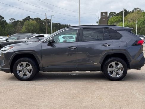 Used 2023 Toyota RAV4 LE AWD/4WD image 10