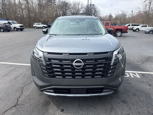 New 2026 Nissan Pathfinder SL FWD image 8