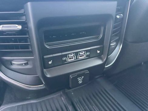 Used 2026 RAM 2500 Laramie AWD/4WD image 16