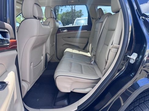 Used 2013 Jeep Grand Cherokee Overland RWD image 42