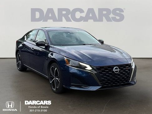Used 2024 Nissan Altima 2.5 SR FWD image 1