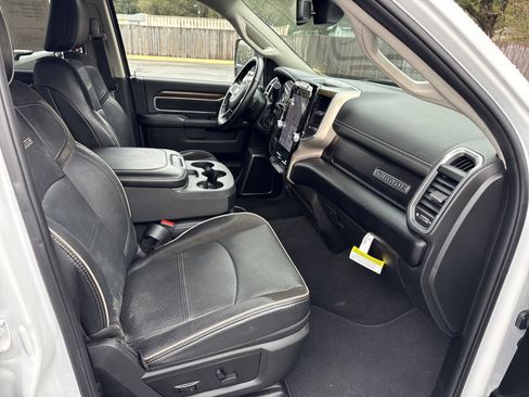 Used 2024 RAM 2500 Laramie AWD/4WD image 35