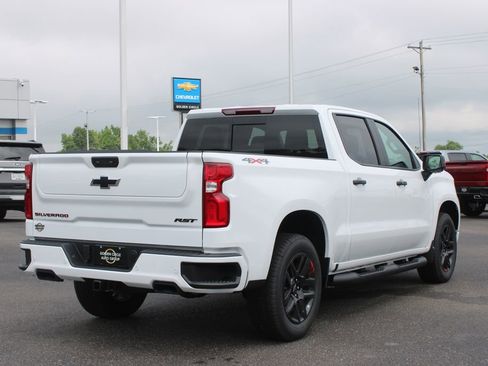 New 2026 Chevrolet Silverado 1500 RST w/ Redline Edition AWD/4WD image 9