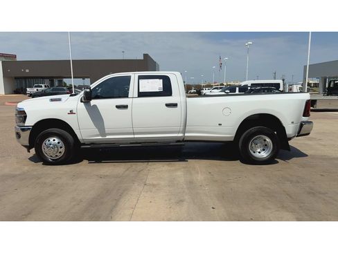 Used 2025 RAM 3500 Tradesman AWD/4WD image 5