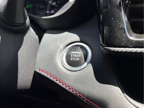 Used 2021 Toyota Highlander XSE FWD image 25