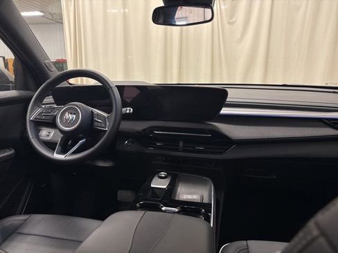 Used 2025 Buick Enclave Preferred image 17