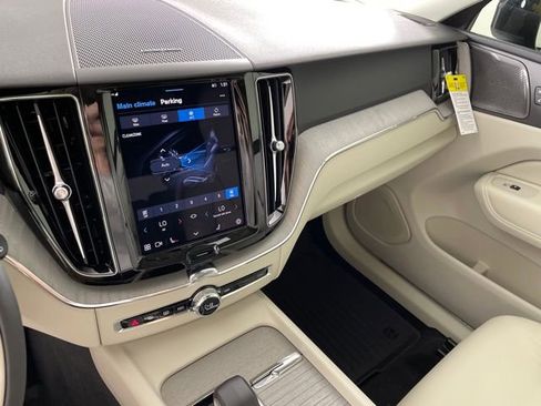 Certified 2024 Volvo XC60 T8 Plus w/ Protection Package Premier AWD/4WD image 27