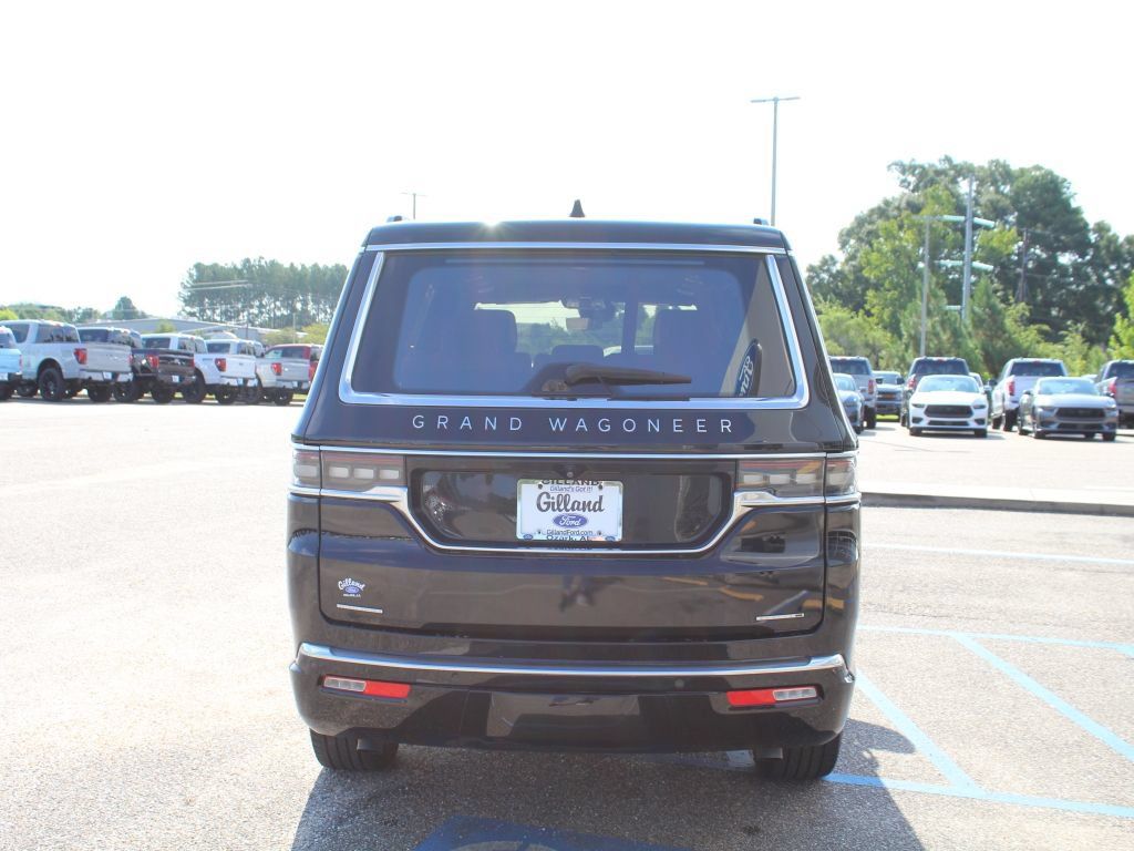 Used 2023 Jeep Grand Wagoneer Series III w/ Rear Seat Video Group 1 AWD/4WD image 14