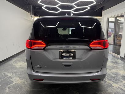 Used 2018 Chrysler Pacifica Touring-L w/ Advanced Safetytec Group