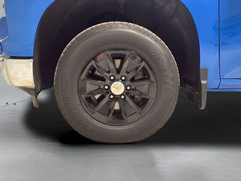 Used 2025 Chevrolet Silverado 1500 LT AWD/4WD image 26