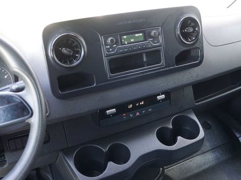 Used 2019 Mercedes-Benz Sprinter 170 image 27
