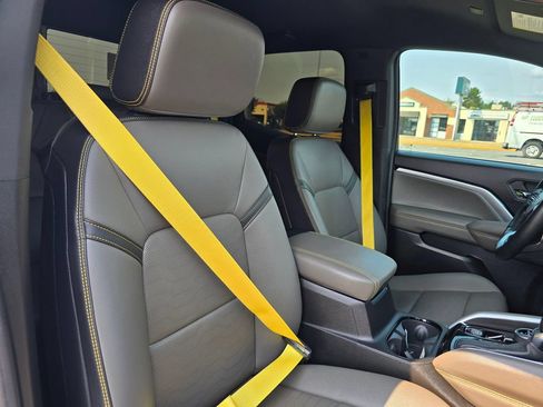 Used 2023 Chevrolet Colorado ZR2 w/ ZR2 Convenience Package III AWD/4WD image 11