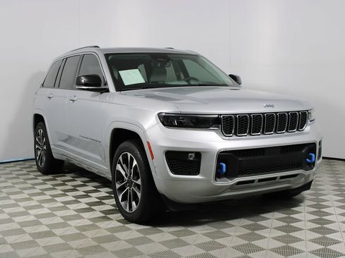 Used 2022 Jeep Grand Cherokee Overland w/ Luxury Tech Group IV image 29