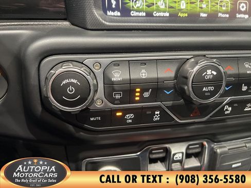 Used 2021 Jeep Wrangler Unlimited Rubicon AWD/4WD image 35