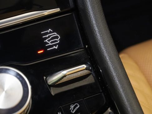 Used 2023 Jeep Grand Cherokee Summit w/ Luxury Tech Group V image 32