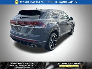 New 2026 Volkswagen Atlas Cross Sport SEL Premium R-Line AWD/4WD video 3