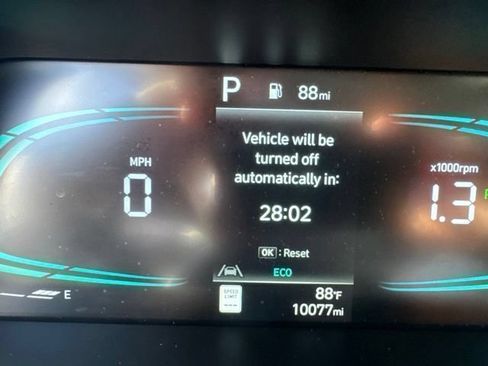 Used 2025 Hyundai Elantra Hybrid FWD image 14