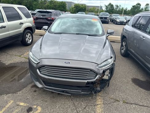 Used 2014 Ford Fusion SE FWD image 21