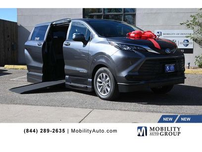 New 2025 Toyota Sienna LE