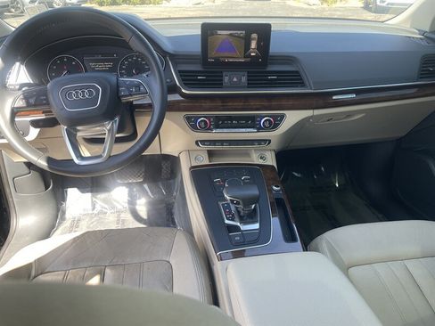 Used 2018 Audi Q5 2.0T Premium w/ Convenience Package AWD/4WD image 10