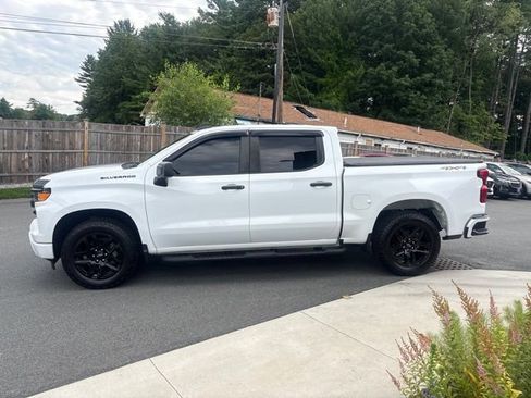 Used 2023 Chevrolet Silverado 1500 Custom w/ Rally Edition AWD/4WD image 4