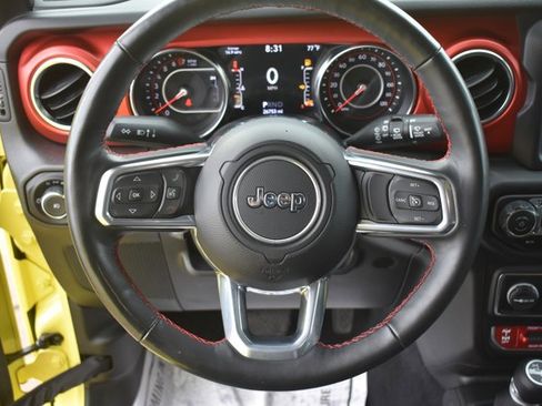 Used 2022 Jeep Wrangler Unlimited Rubicon w/ LED Lighting Group AWD/4WD image 19