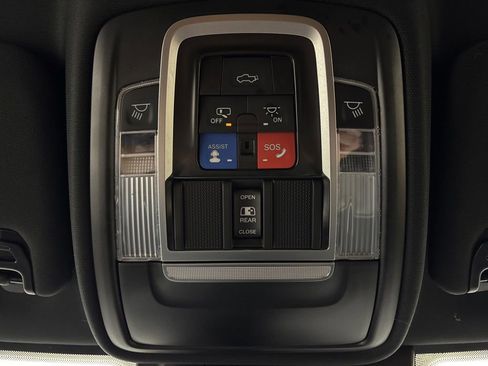 Used 2022 RAM 3500 Laramie AWD/4WD image 28