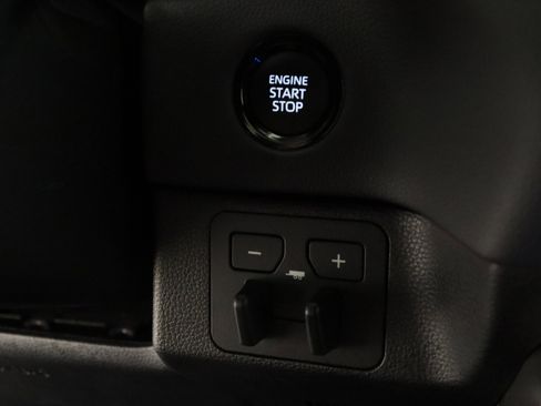 Used 2026 Toyota Tundra Limited w/ Power Package image 18