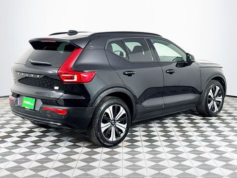 Used 2023 Volvo XC40 Recharge Plus image 10