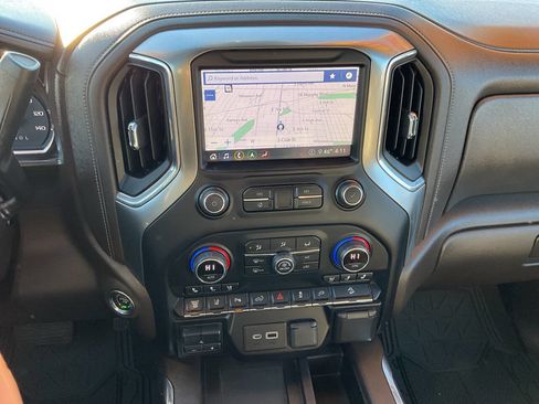 Used 2020 Chevrolet Silverado 2500 LTZ w/ LTZ Plus Package image 23