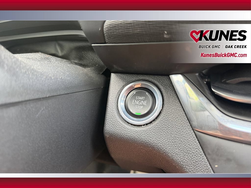 Used 2025 Buick Envista Sport Touring w/ Convenience I Package FWD image 30