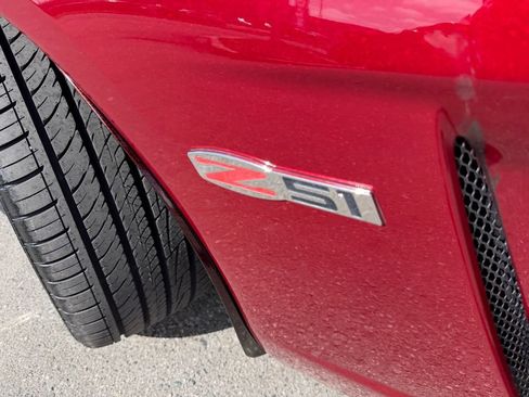 Used 2007 Chevrolet Corvette Coupe w/ Preferred Equipment Group RWD image 12