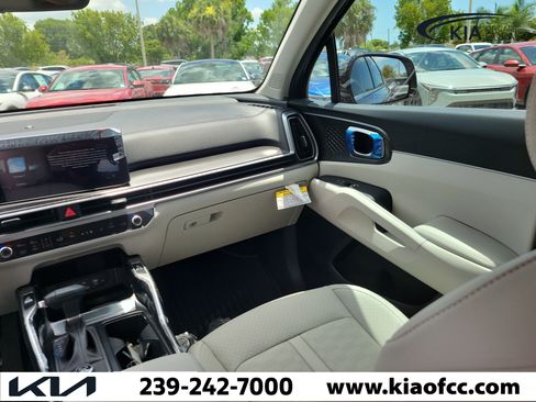 New 2026 Kia Sorento S FWD image 16