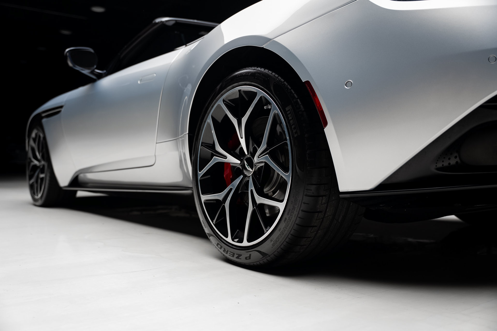 Used 2019 Aston Martin DB11 Volante RWD image 81