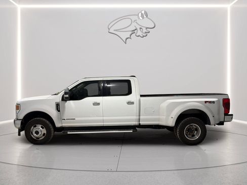 Used 2022 Ford F350 XLT w/ XLT Premium Package AWD/4WD image 2