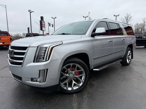 Used 2020 Cadillac Escalade ESV Luxury AWD/4WD image 3
