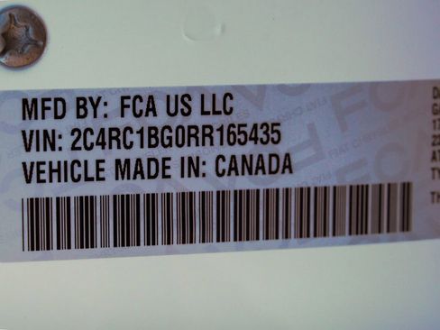Used 2024 Chrysler Pacifica Touring-L FWD image 12