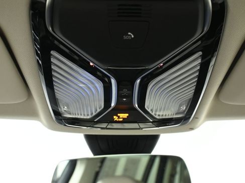 Used 2022 BMW X7 xDrive40i w/ Premium Package AWD/4WD image 20